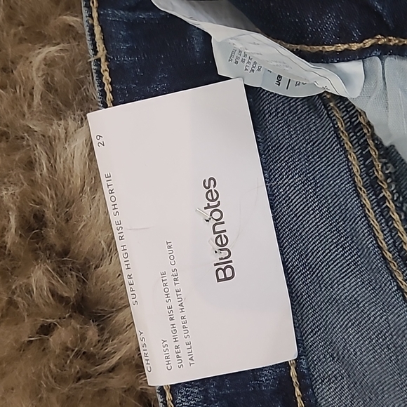 Bluenotes shortie Jean shorts, size 29 - Picture 4 of 4